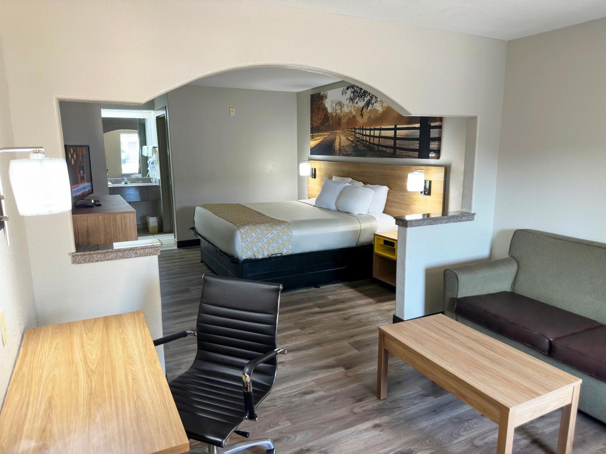 Days Inn & Suites By Wyndham Opelousas Exterior photo