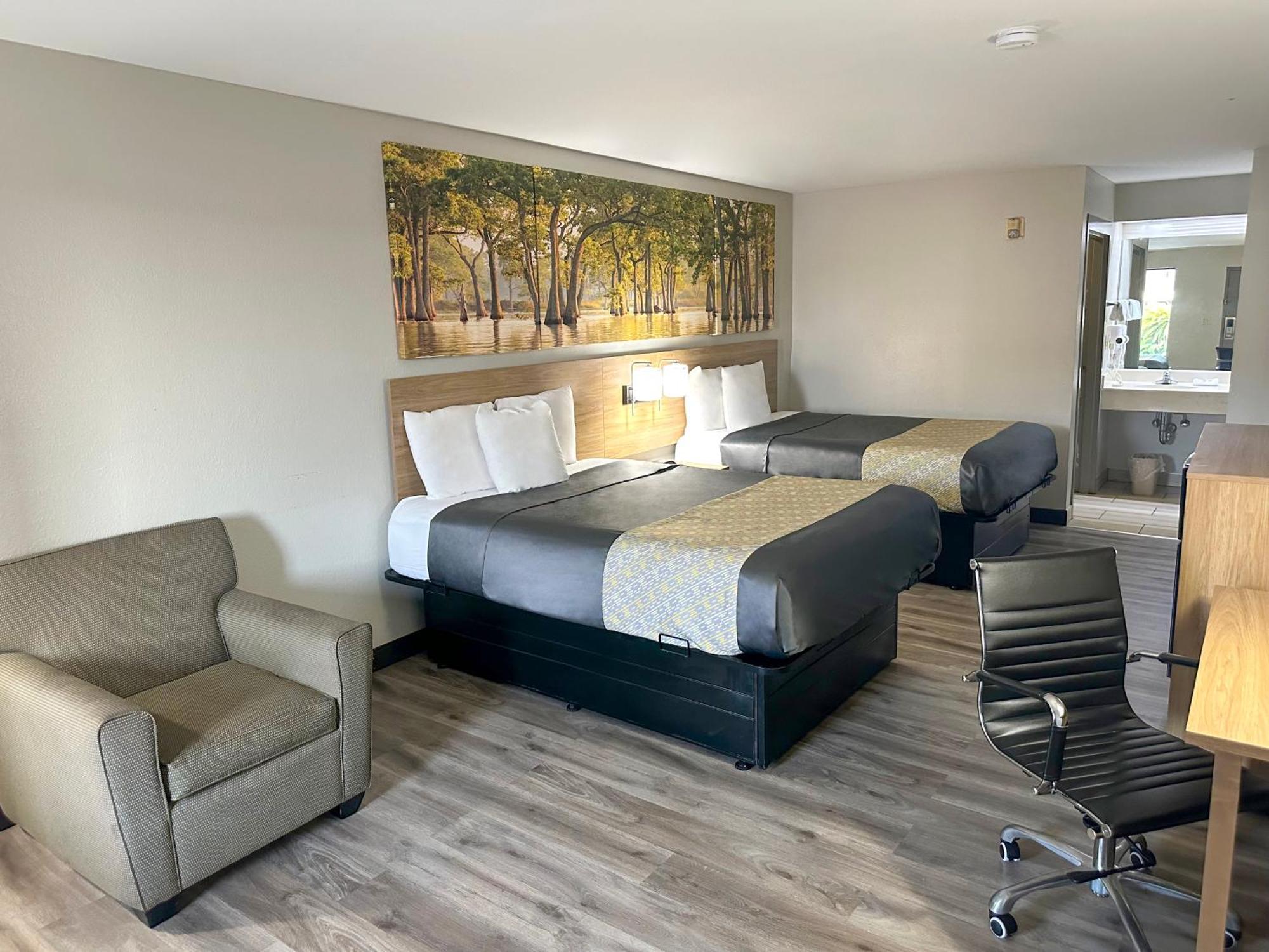 Days Inn & Suites By Wyndham Opelousas Exterior photo