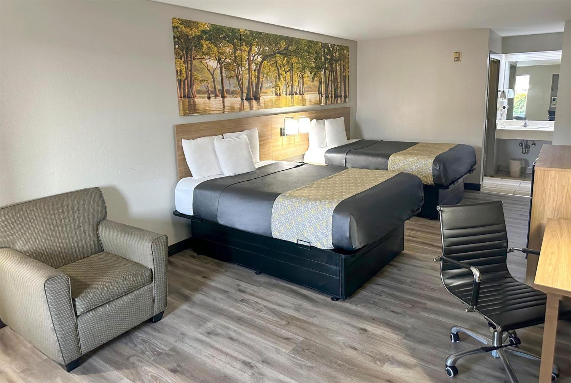 Days Inn & Suites By Wyndham Opelousas Exterior photo